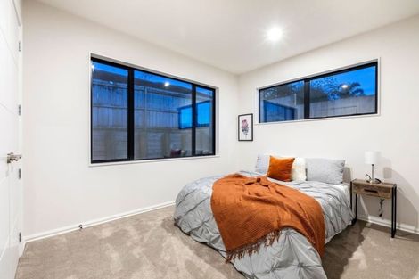 Photo of property in 21 Merv Clarke Lane, Massey, Auckland, 0614
