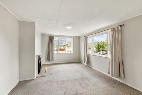 Photo of property in 32 Ngata Grove, Trentham, Upper Hutt, 5018