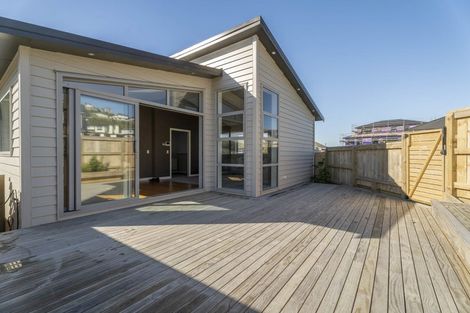 Photo of property in 165 Amesbury Drive, Churton Park, Wellington, 6037