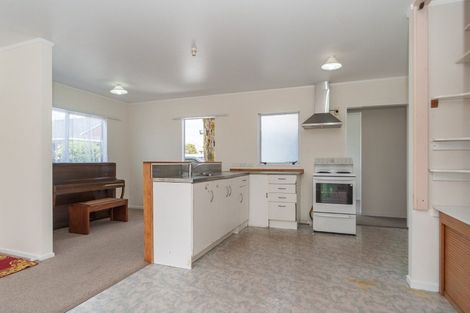 Photo of property in 2 Macalister Place, Miramar, Wellington, 6022