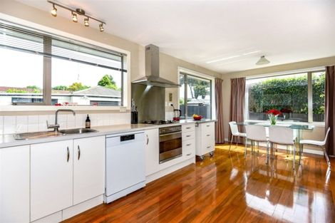 Photo of property in 15 Harrowdale Drive, Avonhead, Christchurch, 8042