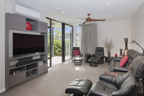Photo of property in 50 Kilmore Street, Christchurch Central, Christchurch, 8013
