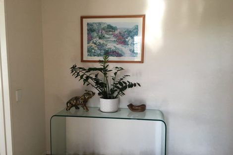 Photo of property in 18 Heyington Way, East Tamaki Heights, Auckland, 2016