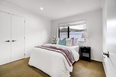 Photo of property in 16 Turnberry Drive, Wattle Downs, Auckland, 2103