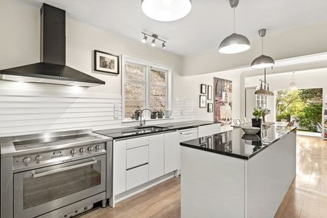 Photo of property in 100 Barnard Street, Wadestown, Wellington, 6012