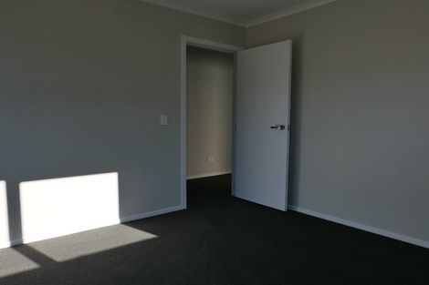 Photo of property in 32 Koru Loop, Paraparaumu, 5032