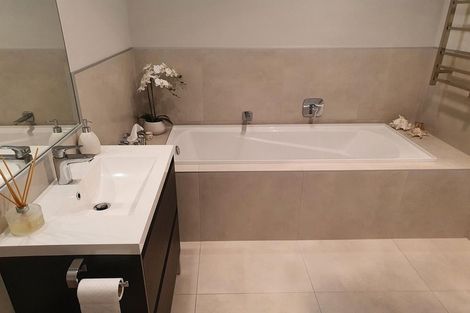 Photo of property in 13 Cambie Avenue, Red Beach, 0932
