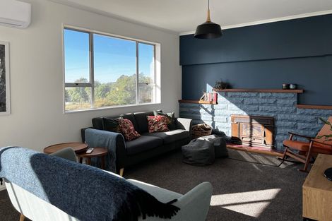 Photo of property in 60 Timaru Road, Waimate, 7924