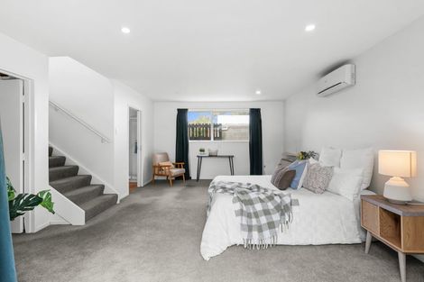 Photo of property in 17 Highland Place, Avonhead, Christchurch, 8042