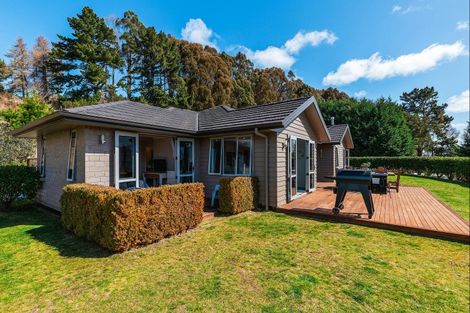 Photo of property in 90 Dalmore Way, Acacia Bay, Taupo, 3385