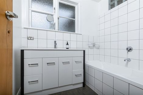 Photo of property in 15 Posa Avenue, Henderson, Auckland, 0612