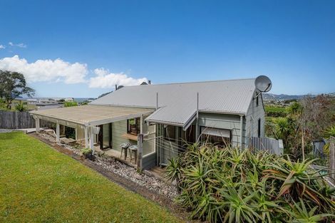 Photo of property in 72 Ocean Beach Road, Tairua, 3508