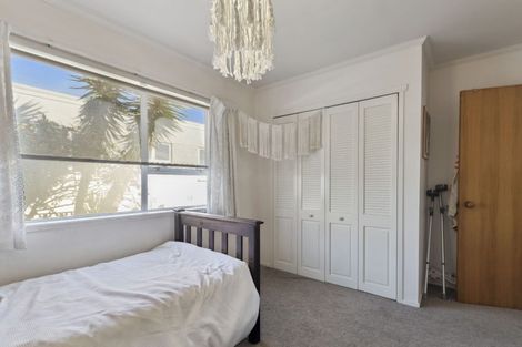 Photo of property in 2 Hobson Street, New Plymouth, 4312