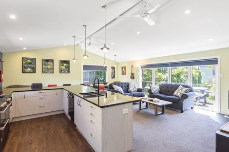 Photo of property in 225 Matai Road, Raumati Beach, Paraparaumu, 5032