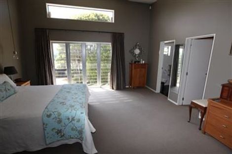 Photo of property in 190a Greenhithe Road, Greenhithe, Auckland, 0632