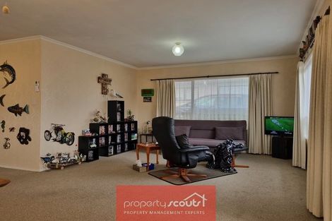 Photo of property in 2/2 Broadway, Waitara, 4320