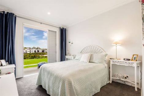 Photo of property in 32 Owen Chapman Drive, Red Beach, 0932