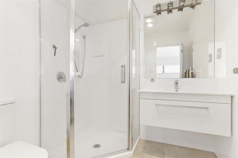 Photo of property in 6 Dida Park Drive, Kumeu, 0810