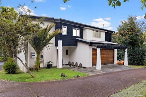 Photo of property in 6 Poturi Streams Avenue, Titirangi, Auckland, 0604