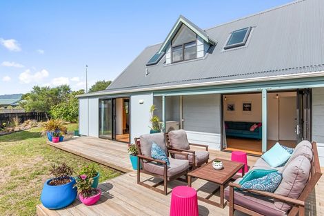Photo of property in 9 Nuhaka Place, Paraparaumu Beach, Paraparaumu, 5032