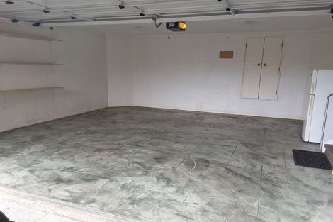 Photo of property in 53 Golfland Drive, Golflands, Auckland, 2013