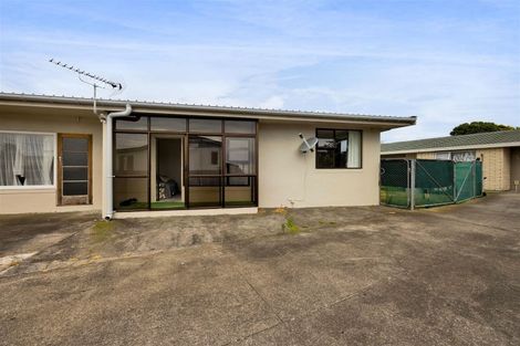 Photo of property in 17 Rimu Street, Hawera, 4610