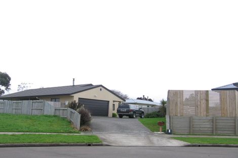 Photo of property in 10 Sunshine Place, Kelvin Grove, Palmerston North, 4414