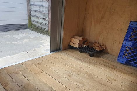 Photo of property in 21 Kendal Grove, Wainuiomata, Lower Hutt, 5014