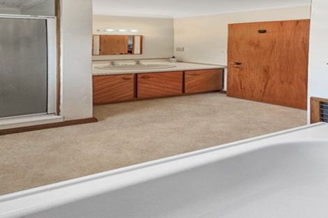 Photo of property in 2/505 Fitzroy Avenue, Hastings, 4122