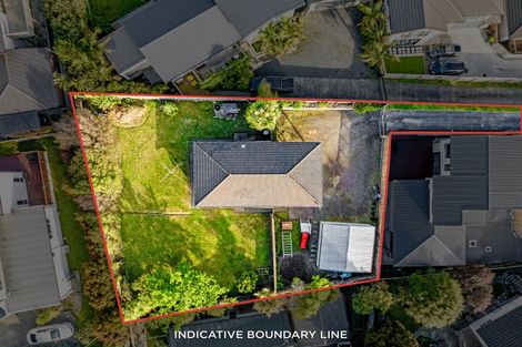 Photo of property in 25 Helleur Road, Massey, Auckland, 0614