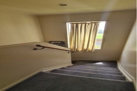 Photo of property in 19 Lockington Avenue, Henderson, Auckland, 0612