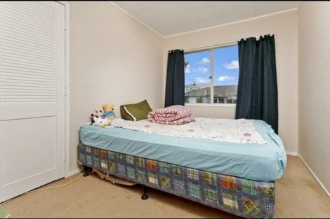 Photo of property in 37 Meadowood Drive, Unsworth Heights, Auckland, 0632