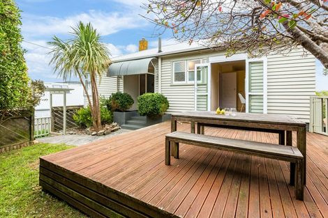 Photo of property in 15 Punjab Street, Khandallah, Wellington, 6035