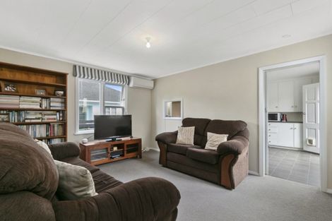 Photo of property in 29 Gibbs Crescent, Wainuiomata, Lower Hutt, 5014
