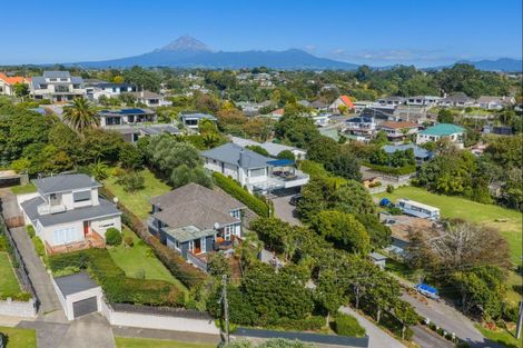 Photo of property in 14 Rimu Street, Strandon, New Plymouth, 4312