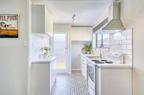 Photo of property in 21f1- Roband Crescent, Brown Owl, Upper Hutt, 5018