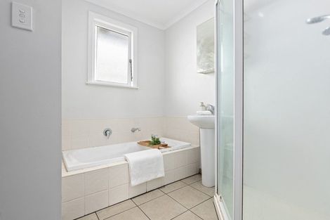 Photo of property in 19a Croall Crescent, St Andrews, Hamilton, 3200