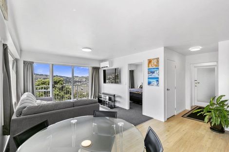Photo of property in 32u4 Akaroa Drive, Maupuia, Wellington, 6022