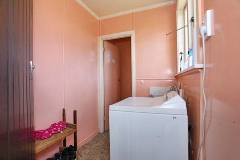 Photo of property in 11 Potaka Street, Marton, 4710