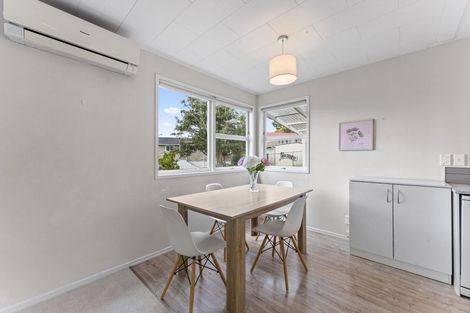 Photo of property in 7 Rainbow Place, Wattle Downs, Auckland, 2103