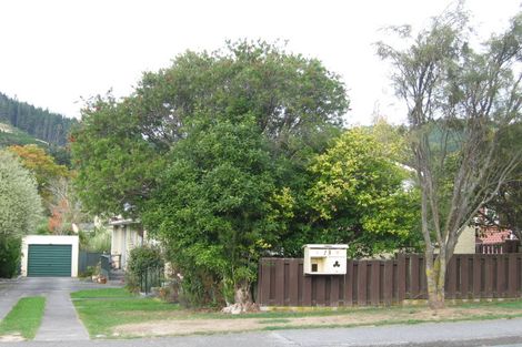 Photo of property in 13b Pinehaven Road, Pinehaven, Upper Hutt, 5019