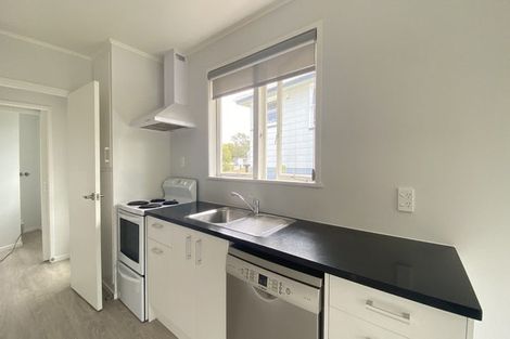 Photo of property in 63 Rehia Road, Massey, Auckland, 0614
