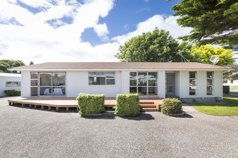 Photo of property in 3 Escort Grove, Awapuni, Palmerston North, 4412