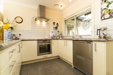 Photo of property in 6 Crosby Street, Havelock North, 4130