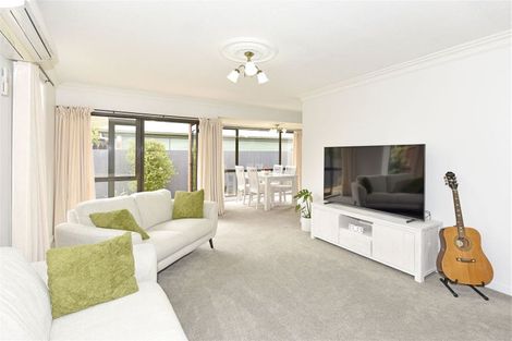 Photo of property in 3/18 Division Street, Riccarton, Christchurch, 8041
