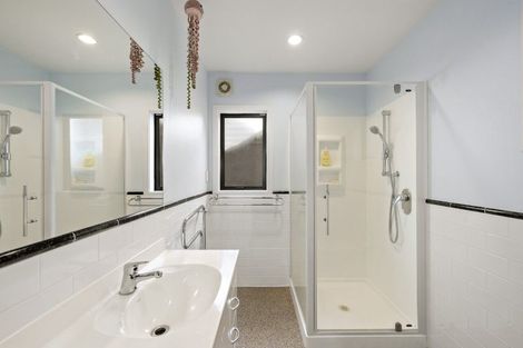 Photo of property in 191 Marine Parade, Seatoun, Wellington, 6022