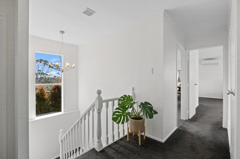 Photo of property in 2/4 Holt Avenue, Torbay, Auckland, 0630