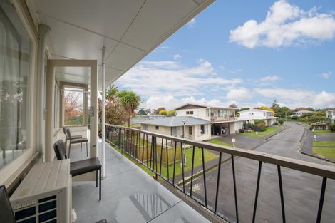 Photo of property in 8 Bradford Place, Awapuni, Palmerston North, 4412