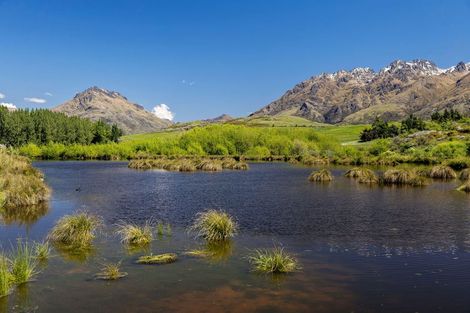 Photo of property in 5 Casterway Crescent, Jacks Point, 9371