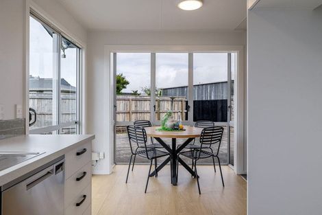 Photo of property in 49 Acacia Street, Kelvin Grove, Palmerston North, 4414